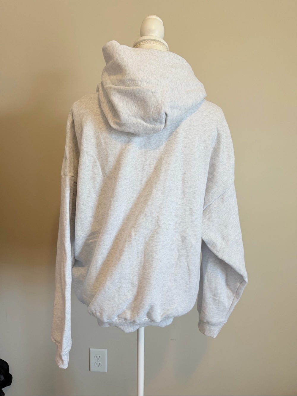 NWOT Garage Ultra Fleece oversized hoodie with pockets size s/m gray/snow white - Picture 7 of 12